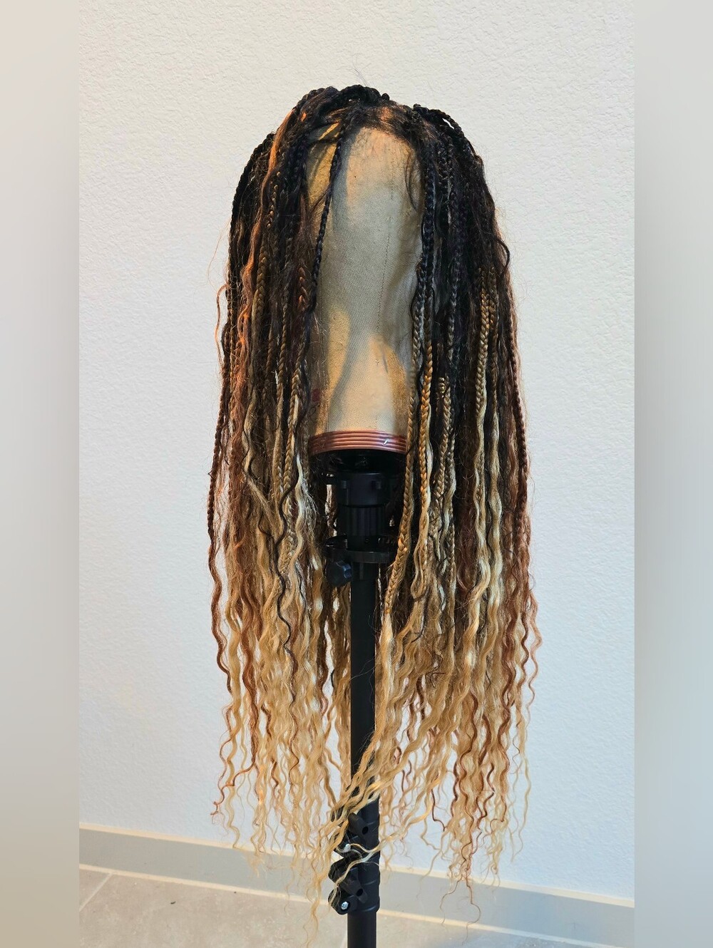 Beautiful Long mermaid Style Ombre Crochet Braided wig (24 In)